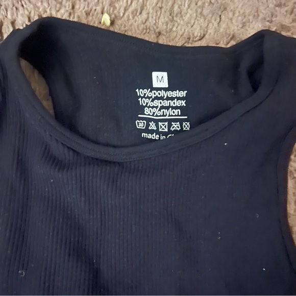 Ribbed Crop Tank - Picture 2 of 3